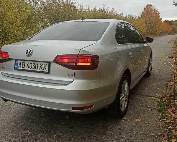 Серый Фольксваген Джетта, объемом двигателя 1.6 л и пробегом 190 тыс. км за 12900 $, фото 5 на Automoto.ua