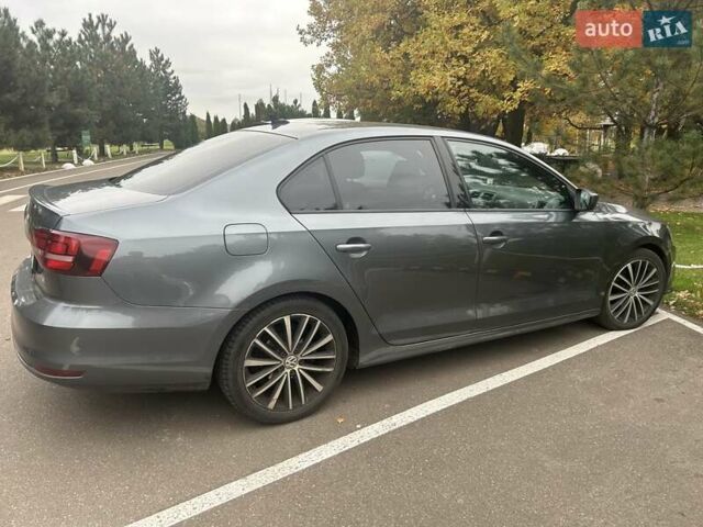 Фольксваген Джетта 2016 в Киеве на Automoto.ua Серый Фольксваген Джетта, объемом двигателя 1.8 л и пробегом 190 тыс. км за 9000 $, фото 1 на Automoto.ua