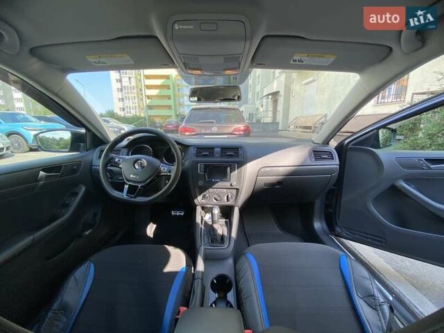 Серый Фольксваген Джетта, объемом двигателя 1.4 л и пробегом 172 тыс. км за 9490 $, фото 5 на Automoto.ua