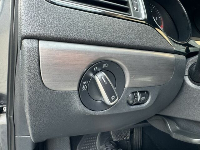 Сірий Фольксваген Джетта, об'ємом двигуна 0 л та пробігом 180 тис. км за 9750 $, фото 21 на Automoto.ua