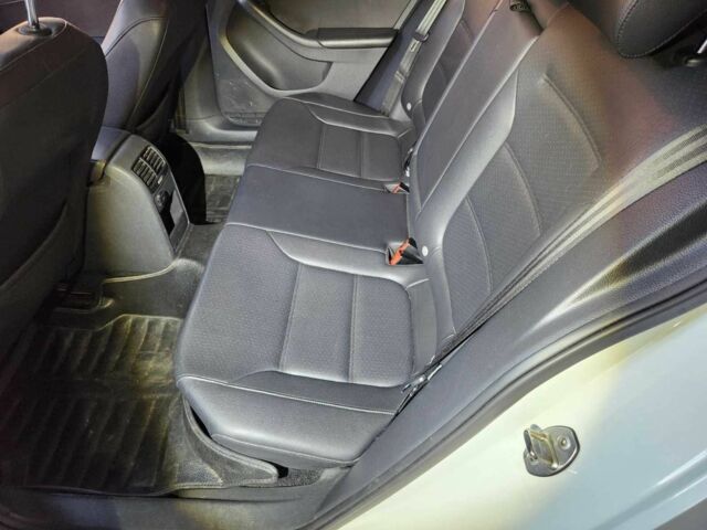 Серый Фольксваген Джетта, объемом двигателя 2 л и пробегом 85 тыс. км за 12500 $, фото 6 на Automoto.ua