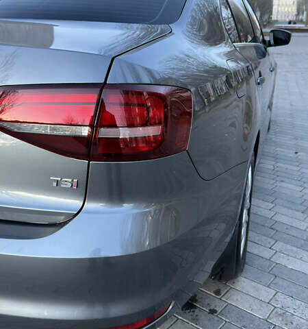 Серый Фольксваген Джетта, объемом двигателя 1.39 л и пробегом 168 тыс. км за 9700 $, фото 2 на Automoto.ua