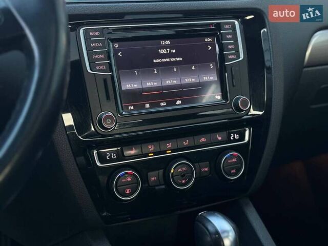 Сірий Фольксваген Джетта, об'ємом двигуна 0 л та пробігом 188 тис. км за 13400 $, фото 43 на Automoto.ua