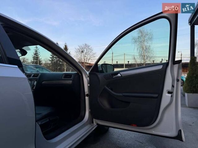 Сірий Фольксваген Джетта, об'ємом двигуна 0 л та пробігом 188 тис. км за 13400 $, фото 64 на Automoto.ua