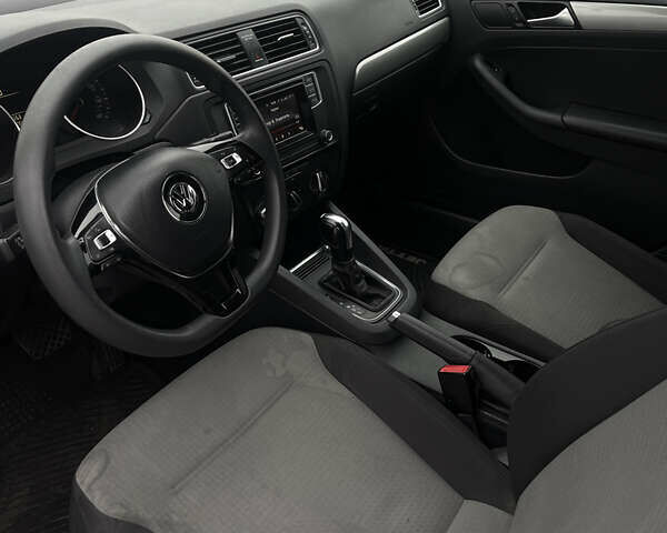 Серый Фольксваген Джетта, объемом двигателя 1.4 л и пробегом 197 тыс. км за 8100 $, фото 3 на Automoto.ua