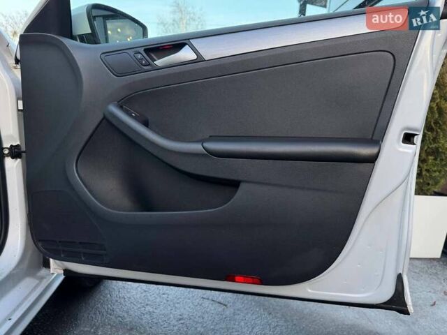 Сірий Фольксваген Джетта, об'ємом двигуна 0 л та пробігом 188 тис. км за 13400 $, фото 65 на Automoto.ua