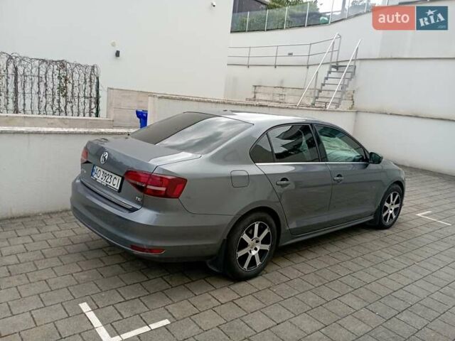 Серый Фольксваген Джетта, объемом двигателя 1.4 л и пробегом 131 тыс. км за 10200 $, фото 21 на Automoto.ua