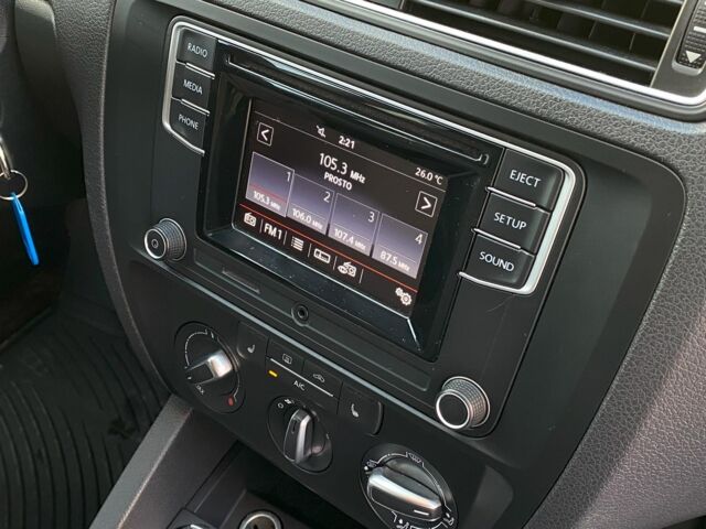 Серый Фольксваген Джетта, объемом двигателя 1.4 л и пробегом 163 тыс. км за 10490 $, фото 18 на Automoto.ua