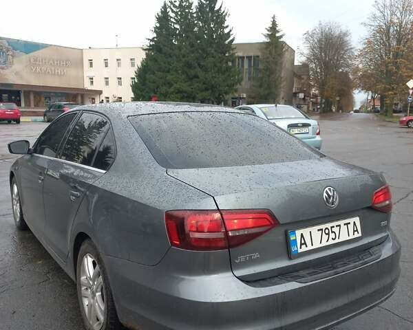 Фольксваген Джетта 2017 в Фастове на Automoto.ua Серый Фольксваген Джетта, объемом двигателя 1.4 л и пробегом 195 тыс. км за 11000 $, фото 4 на Automoto.ua