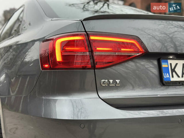 Серый Фольксваген Джетта, объемом двигателя 2 л и пробегом 105 тыс. км за 13800 $, фото 18 на Automoto.ua