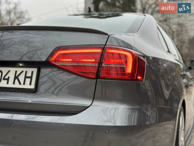 Серый Фольксваген Джетта, объемом двигателя 2 л и пробегом 105 тыс. км за 13800 $, фото 20 на Automoto.ua