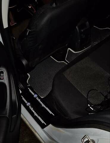 Серый Фольксваген Джетта, объемом двигателя 1.4 л и пробегом 181 тыс. км за 8200 $, фото 7 на Automoto.ua