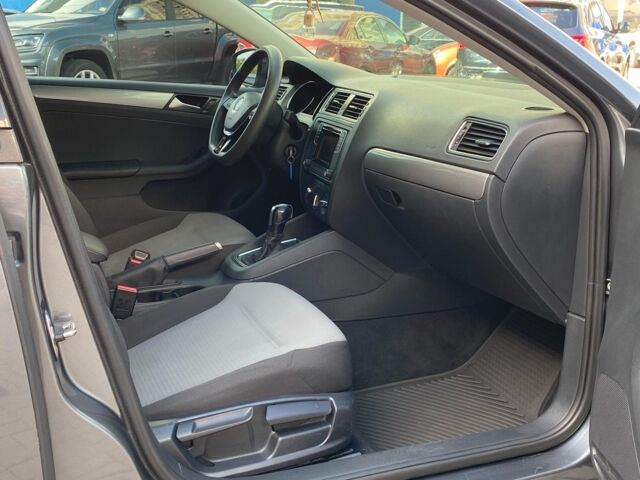 Серый Фольксваген Джетта, объемом двигателя 1.4 л и пробегом 163 тыс. км за 10490 $, фото 17 на Automoto.ua