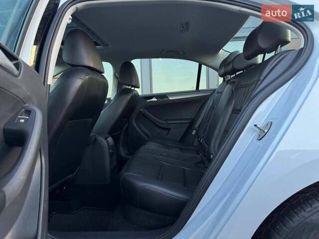 Сірий Фольксваген Джетта, об'ємом двигуна 0 л та пробігом 188 тис. км за 13400 $, фото 46 на Automoto.ua