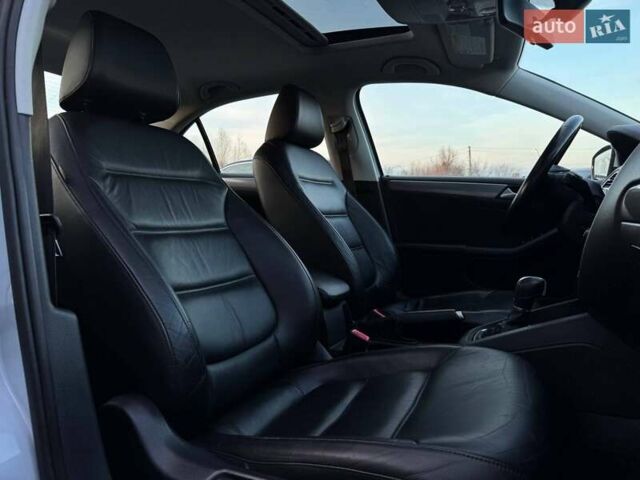 Сірий Фольксваген Джетта, об'ємом двигуна 0 л та пробігом 188 тис. км за 13400 $, фото 71 на Automoto.ua