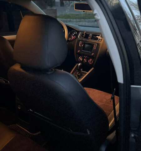 Серый Фольксваген Джетта, объемом двигателя 1.39 л и пробегом 168 тыс. км за 9700 $, фото 21 на Automoto.ua