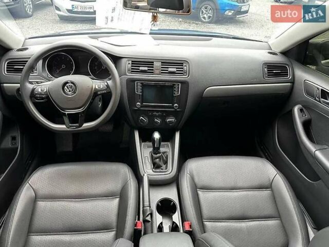 Фольксваген Джетта 2017 в Львове на Automoto.ua Серый Фольксваген Джетта, объемом двигателя 1.4 л и пробегом 64 тыс. км за 12300 $, фото 4 на Automoto.ua