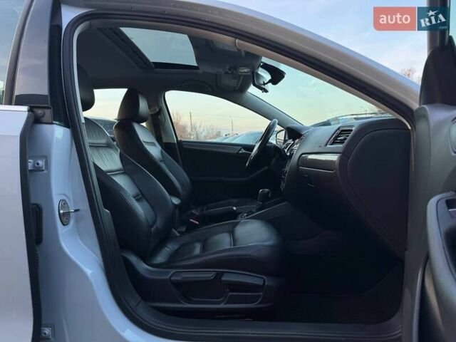 Сірий Фольксваген Джетта, об'ємом двигуна 0 л та пробігом 188 тис. км за 13400 $, фото 67 на Automoto.ua