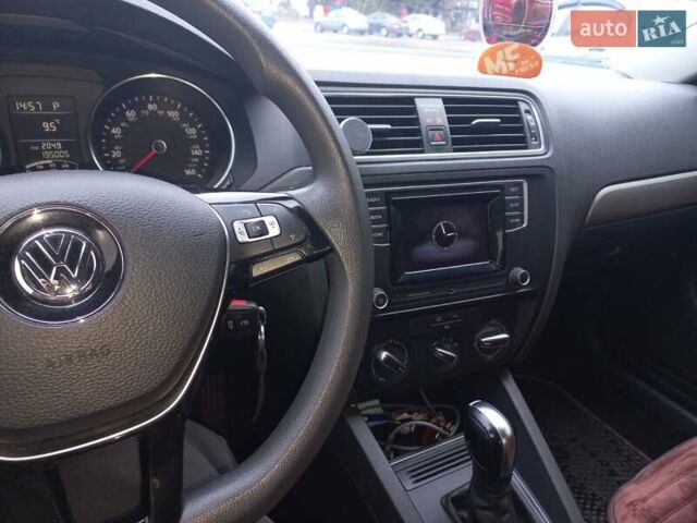 Фольксваген Джетта 2017 в Фастове на Automoto.ua Серый Фольксваген Джетта, объемом двигателя 1.4 л и пробегом 195 тыс. км за 11000 $, фото 6 на Automoto.ua