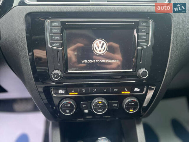 Серый Фольксваген Джетта, объемом двигателя 1.8 л и пробегом 126 тыс. км за 10900 $, фото 10 на Automoto.ua