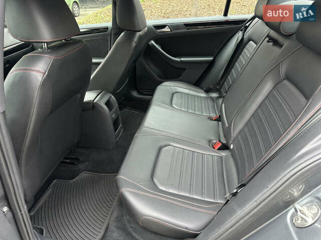 Серый Фольксваген Джетта, объемом двигателя 2 л и пробегом 105 тыс. км за 13800 $, фото 39 на Automoto.ua