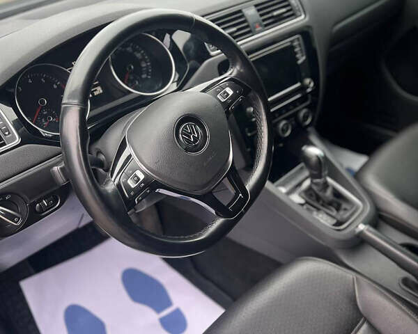 Серый Фольксваген Джетта, объемом двигателя 1.8 л и пробегом 126 тыс. км за 10900 $, фото 9 на Automoto.ua