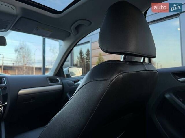 Сірий Фольксваген Джетта, об'ємом двигуна 0 л та пробігом 188 тис. км за 13400 $, фото 56 на Automoto.ua