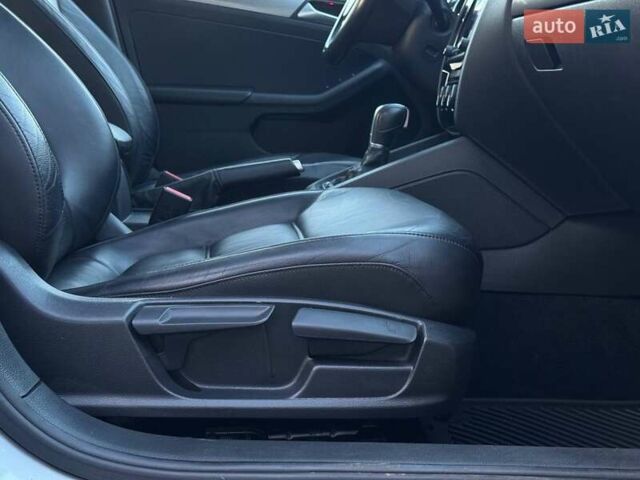 Сірий Фольксваген Джетта, об'ємом двигуна 0 л та пробігом 188 тис. км за 13400 $, фото 68 на Automoto.ua