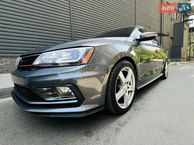 Серый Фольксваген Джетта, объемом двигателя 2 л и пробегом 119 тыс. км за 12500 $, фото 3 на Automoto.ua