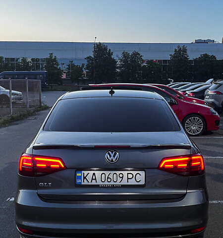 Серый Фольксваген Джетта, объемом двигателя 2 л и пробегом 174 тыс. км за 12000 $, фото 2 на Automoto.ua