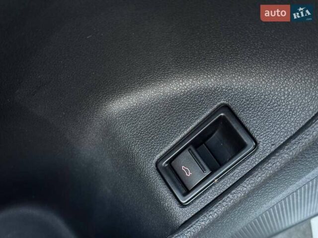 Сірий Фольксваген Джетта, об'ємом двигуна 0 л та пробігом 188 тис. км за 13400 $, фото 26 на Automoto.ua