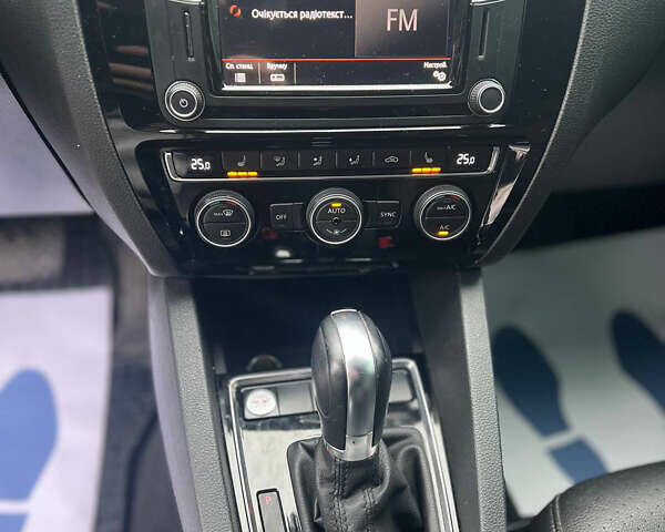 Серый Фольксваген Джетта, объемом двигателя 1.8 л и пробегом 126 тыс. км за 10900 $, фото 16 на Automoto.ua