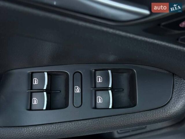 Сірий Фольксваген Джетта, об'ємом двигуна 0 л та пробігом 188 тис. км за 13400 $, фото 27 на Automoto.ua