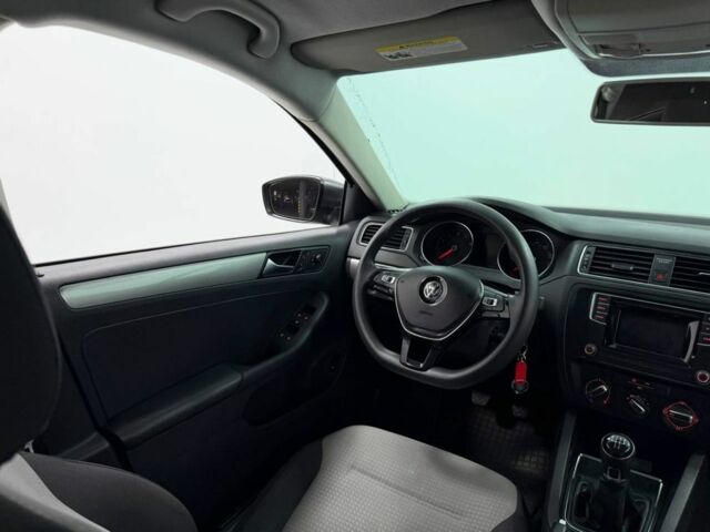 Серый Фольксваген Джетта, объемом двигателя 1.4 л и пробегом 110 тыс. км за 8200 $, фото 7 на Automoto.ua