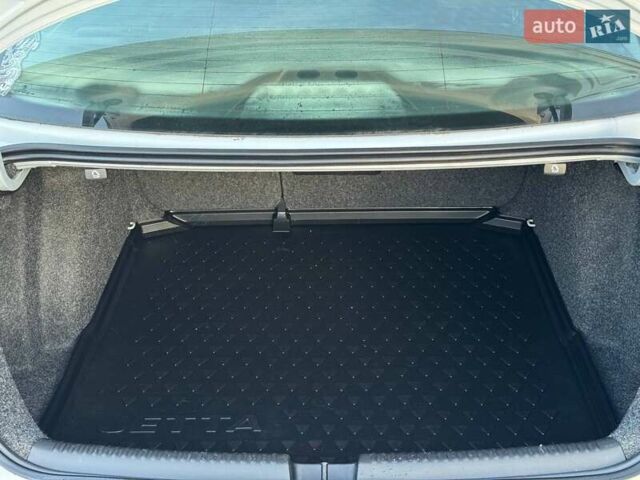 Сірий Фольксваген Джетта, об'ємом двигуна 0 л та пробігом 188 тис. км за 13400 $, фото 18 на Automoto.ua