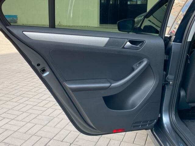 Серый Фольксваген Джетта, объемом двигателя 1.4 л и пробегом 163 тыс. км за 10490 $, фото 16 на Automoto.ua