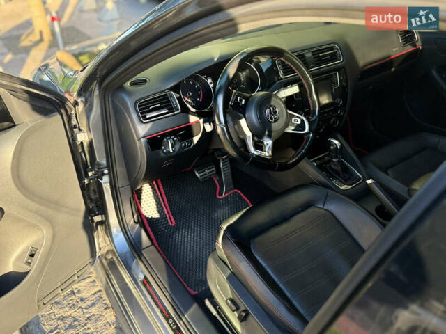 Серый Фольксваген Джетта, объемом двигателя 2 л и пробегом 184 тыс. км за 11900 $, фото 10 на Automoto.ua