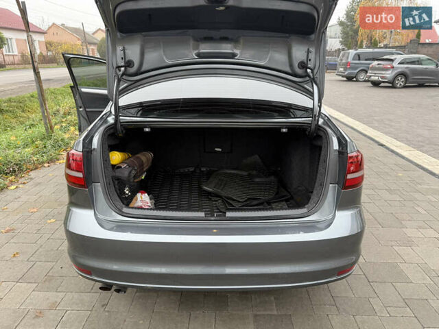 Сірий Фольксваген Джетта, об'ємом двигуна 1.39 л та пробігом 102 тис. км за 12200 $, фото 9 на Automoto.ua