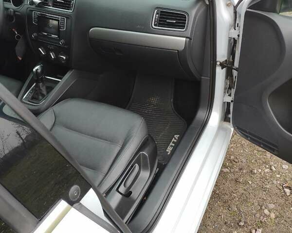 Серый Фольксваген Джетта, объемом двигателя 1.4 л и пробегом 61 тыс. км за 14200 $, фото 11 на Automoto.ua