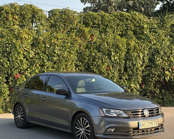 Серый Фольксваген Джетта, объемом двигателя 1.8 л и пробегом 135 тыс. км за 11900 $, фото 5 на Automoto.ua