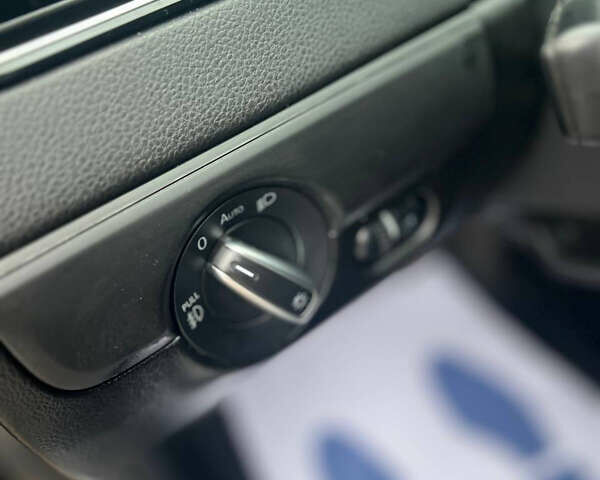 Серый Фольксваген Джетта, объемом двигателя 1.8 л и пробегом 126 тыс. км за 10900 $, фото 11 на Automoto.ua