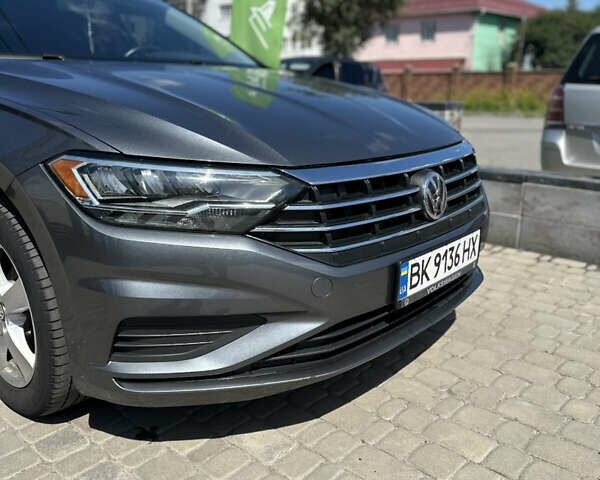 Сірий Фольксваген Джетта, об'ємом двигуна 1.4 л та пробігом 106 тис. км за 13500 $, фото 7 на Automoto.ua