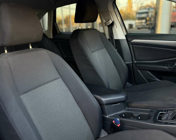 Серый Фольксваген Джетта, объемом двигателя 1.4 л и пробегом 123 тыс. км за 14799 $, фото 10 на Automoto.ua