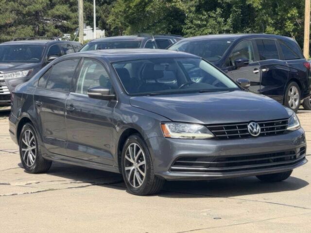 Серый Фольксваген Джетта, объемом двигателя 1.4 л и пробегом 47 тыс. км за 2300 $, фото 2 на Automoto.ua