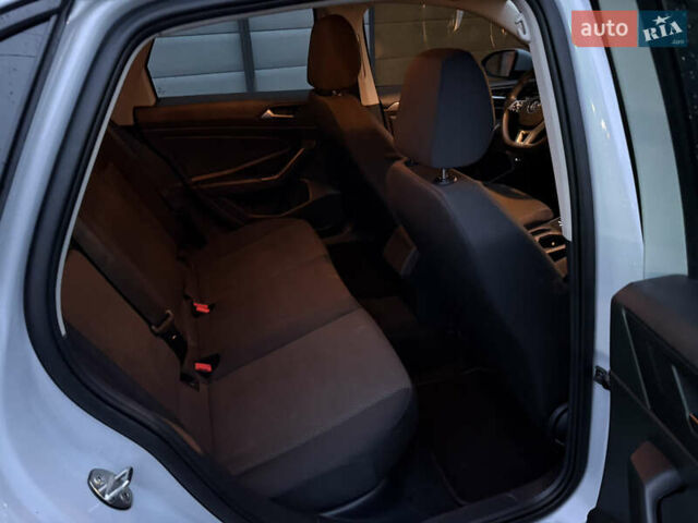 Серый Фольксваген Джетта, объемом двигателя 1.4 л и пробегом 143 тыс. км за 14800 $, фото 41 на Automoto.ua