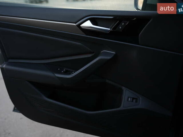 Сірий Фольксваген Джетта, об'ємом двигуна 1.4 л та пробігом 60 тис. км за 18900 $, фото 50 на Automoto.ua