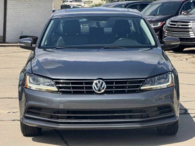 Серый Фольксваген Джетта, объемом двигателя 1.4 л и пробегом 47 тыс. км за 2300 $, фото 1 на Automoto.ua