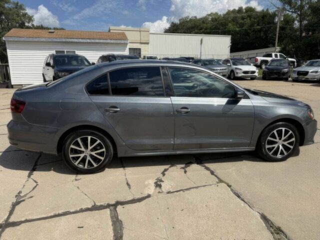 Серый Фольксваген Джетта, объемом двигателя 1.4 л и пробегом 47 тыс. км за 2300 $, фото 3 на Automoto.ua