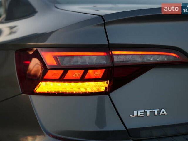 Сірий Фольксваген Джетта, об'ємом двигуна 1.4 л та пробігом 60 тис. км за 18900 $, фото 12 на Automoto.ua