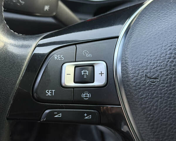 Сірий Фольксваген Джетта, об'ємом двигуна 1.4 л та пробігом 135 тис. км за 15400 $, фото 32 на Automoto.ua